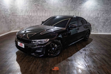 320i